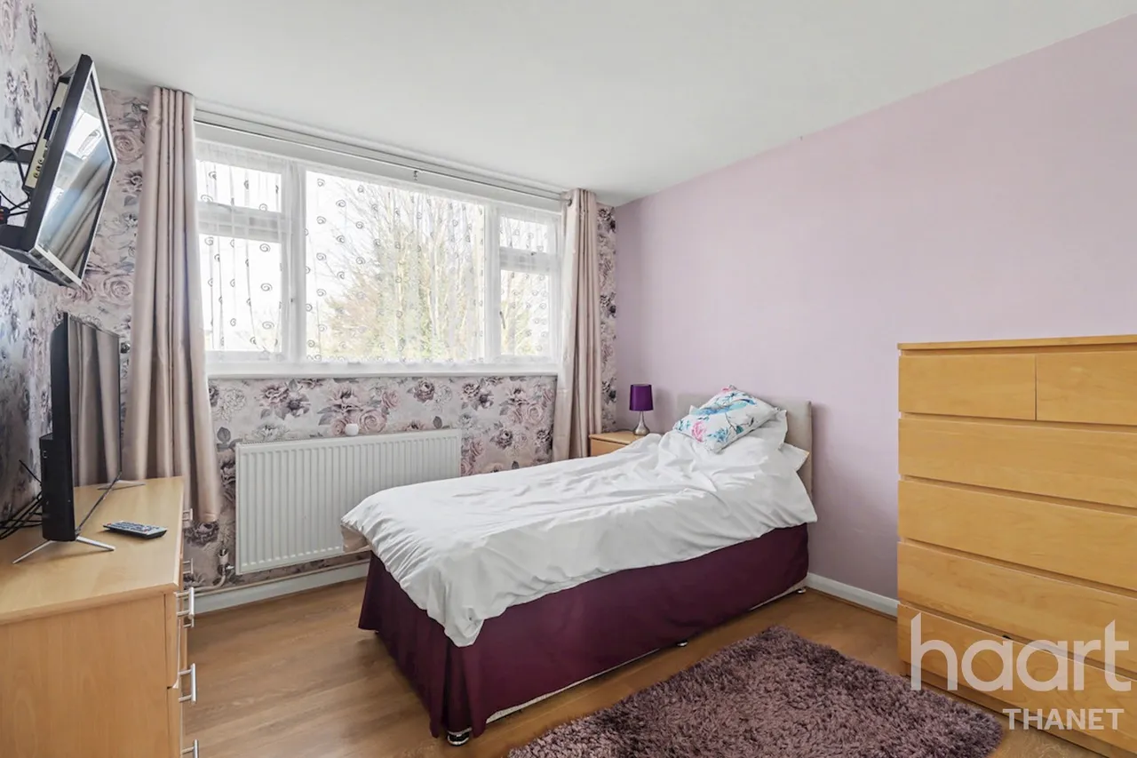 Tivoli Park Avenue, Margate, CT9, photo 15