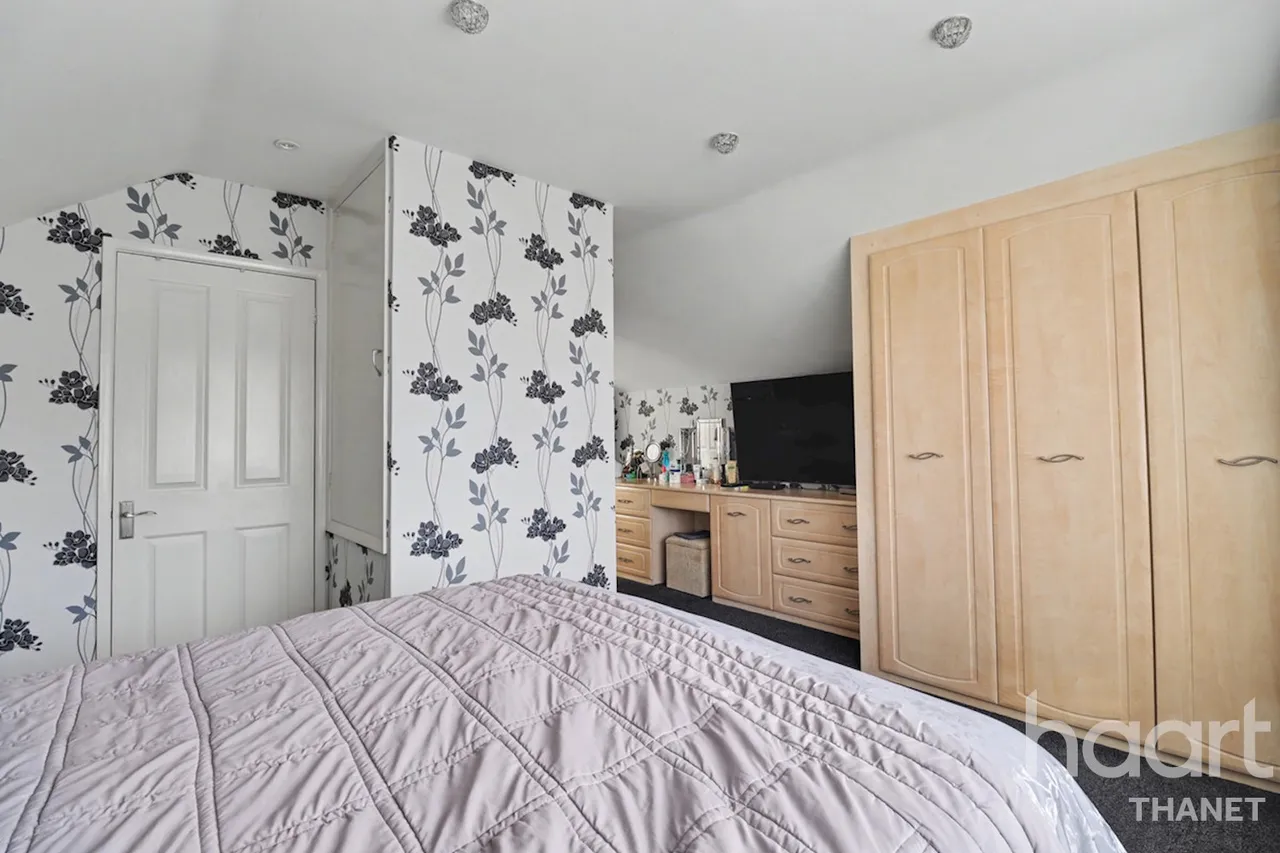 Tivoli Park Avenue, Margate, CT9, photo 11