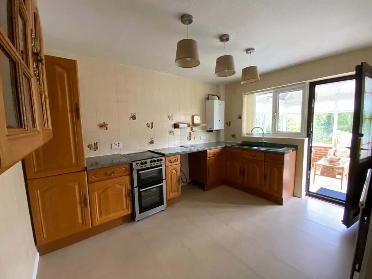 Bracken Court, Rotherham, Wickersley S66 1DP, photo 2