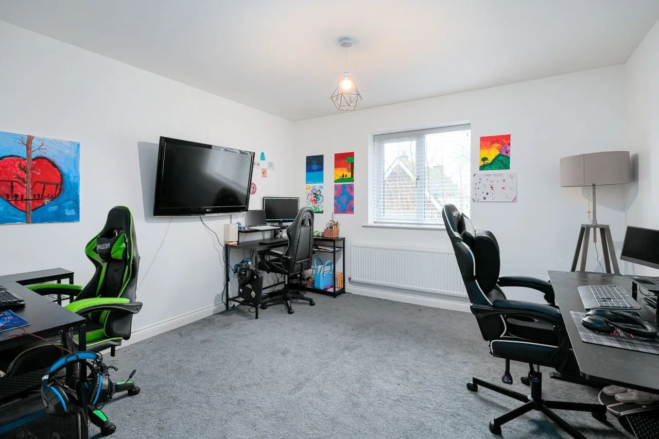 Cheadle Road, Blythe Bridge, ST11, photo 26
