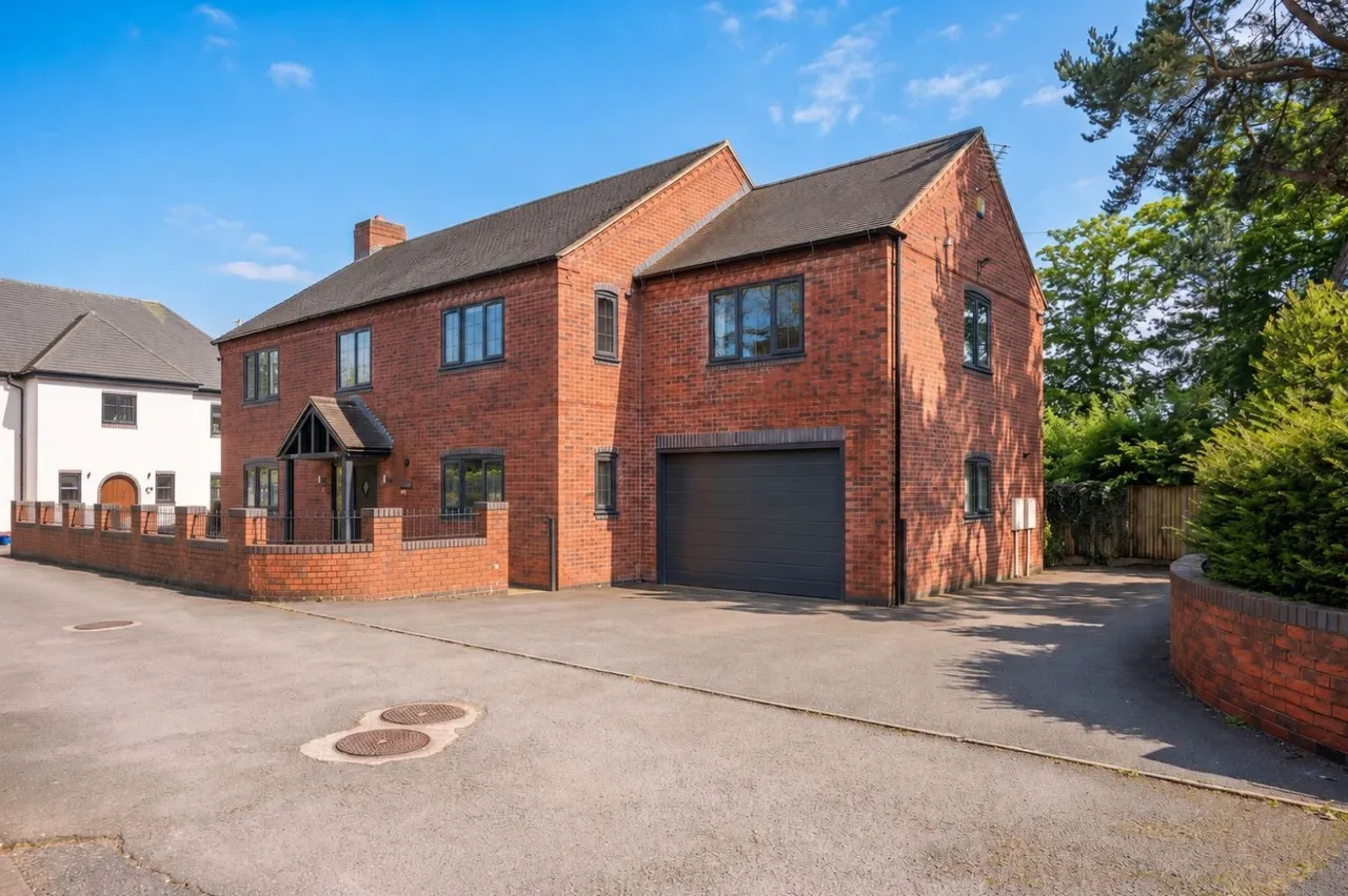 Cheadle Road, Blythe Bridge, ST11, photo 13