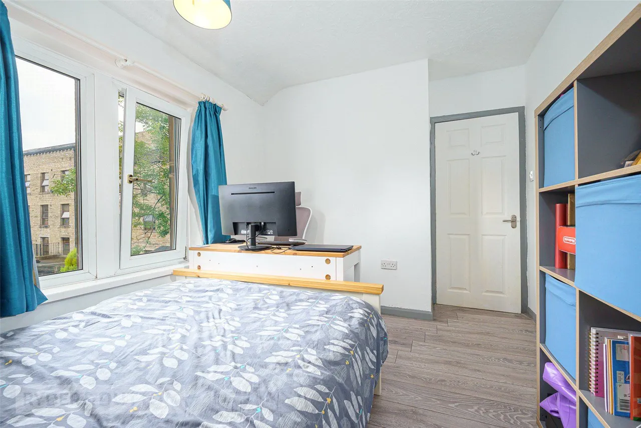 Hollin Avenue, Marsh, HD3, photo 12