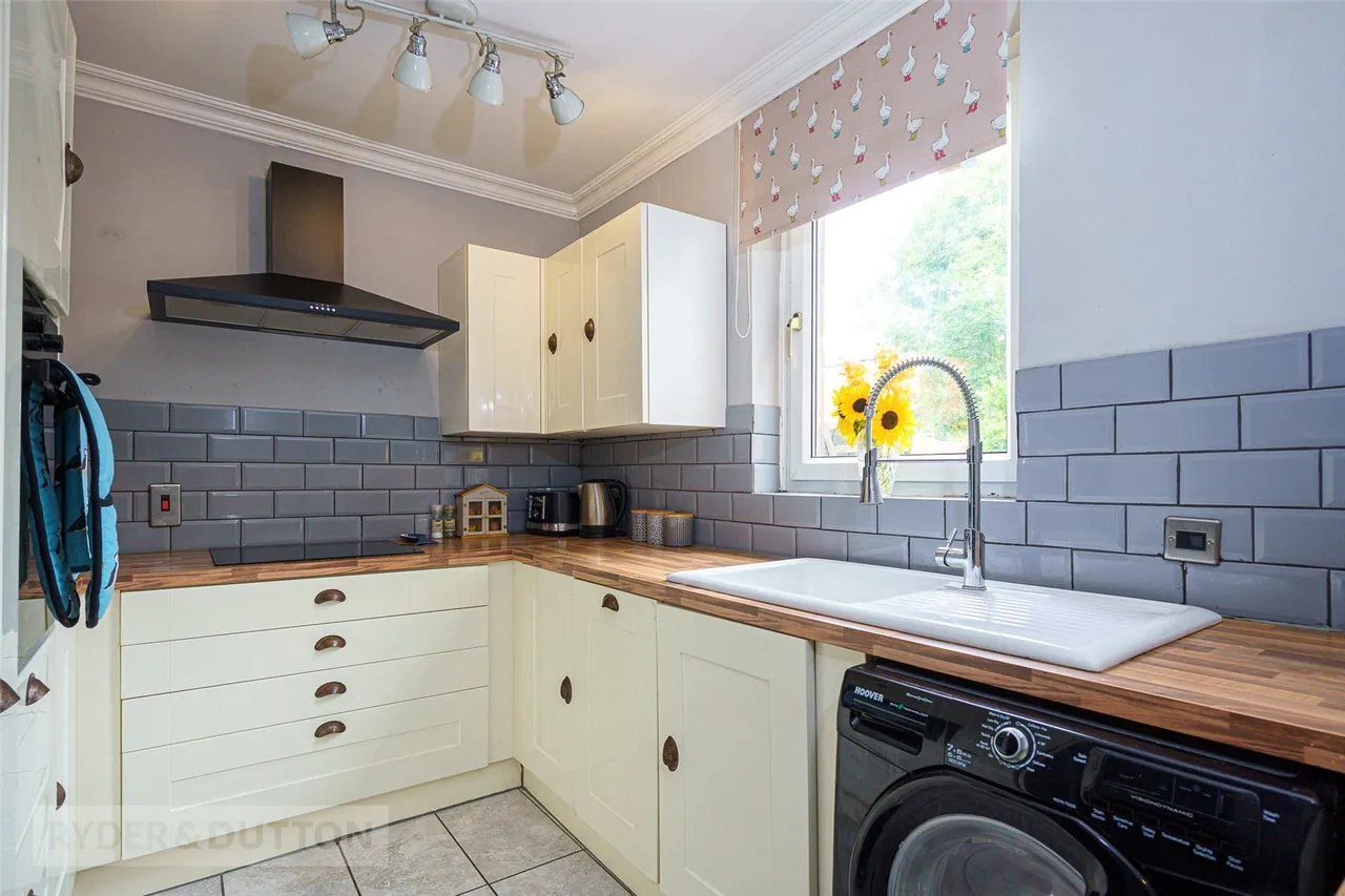 Hollin Avenue, Marsh, HD3, photo 3