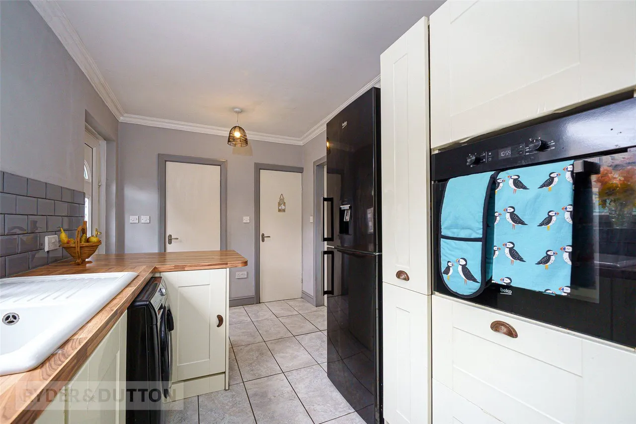 Hollin Avenue, Marsh, HD3, photo 5