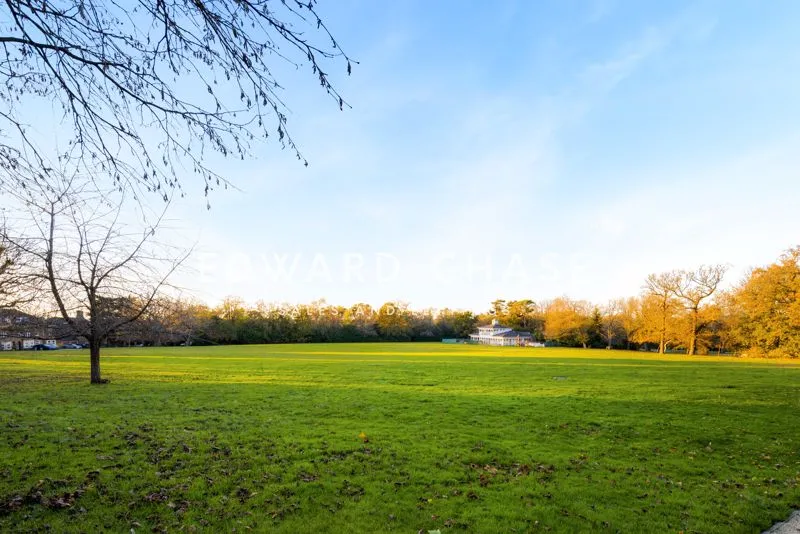 Rosebury Square, Woodford Green, IG8, photo 23