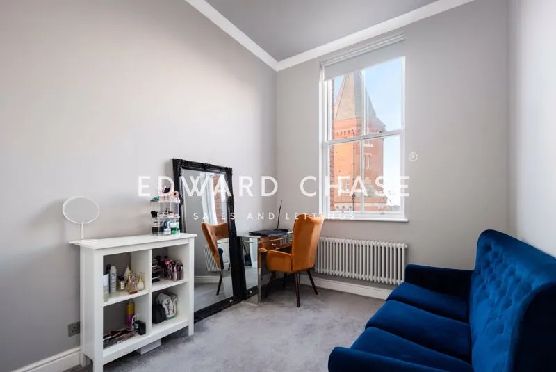 Rosebury Square, Woodford Green, IG8, photo 19