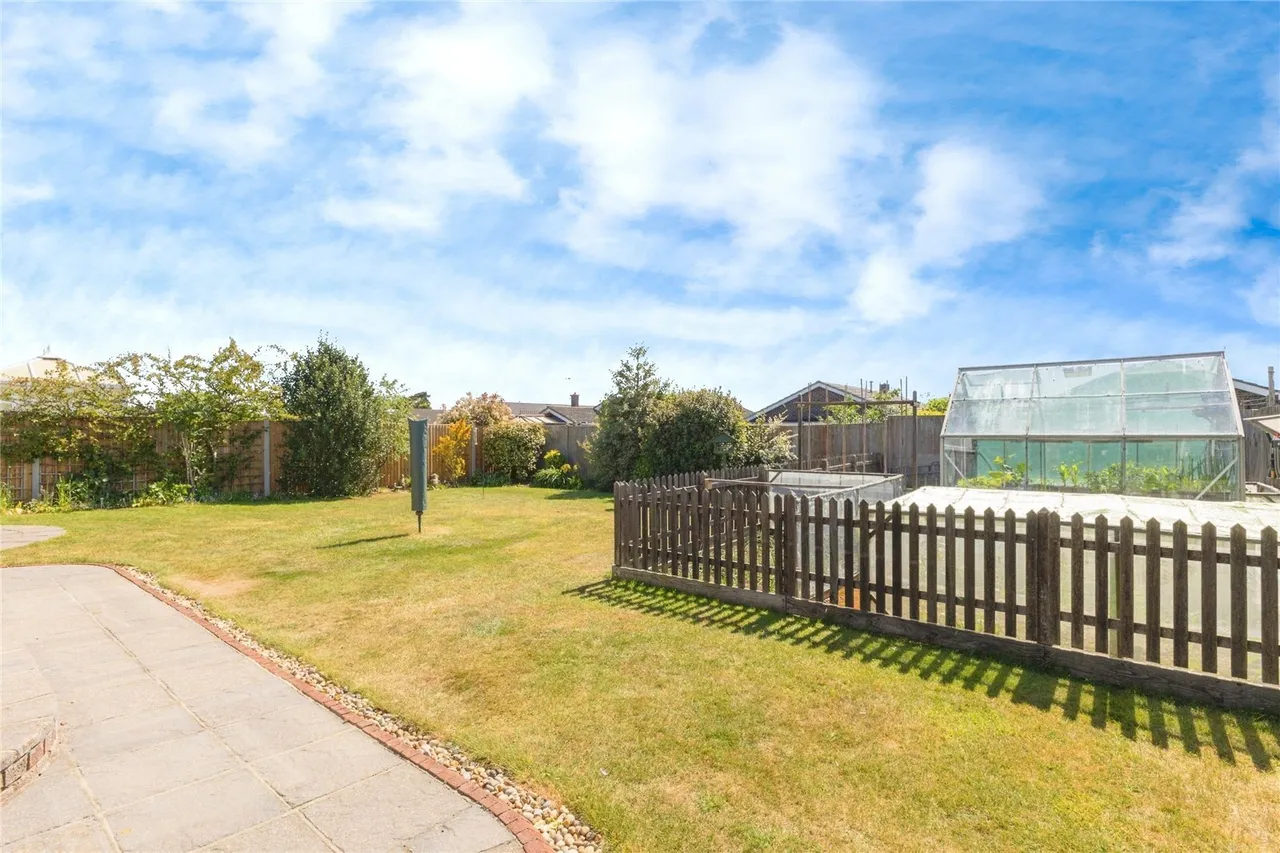 Larch Close, Attleborough, NR17, photo 28