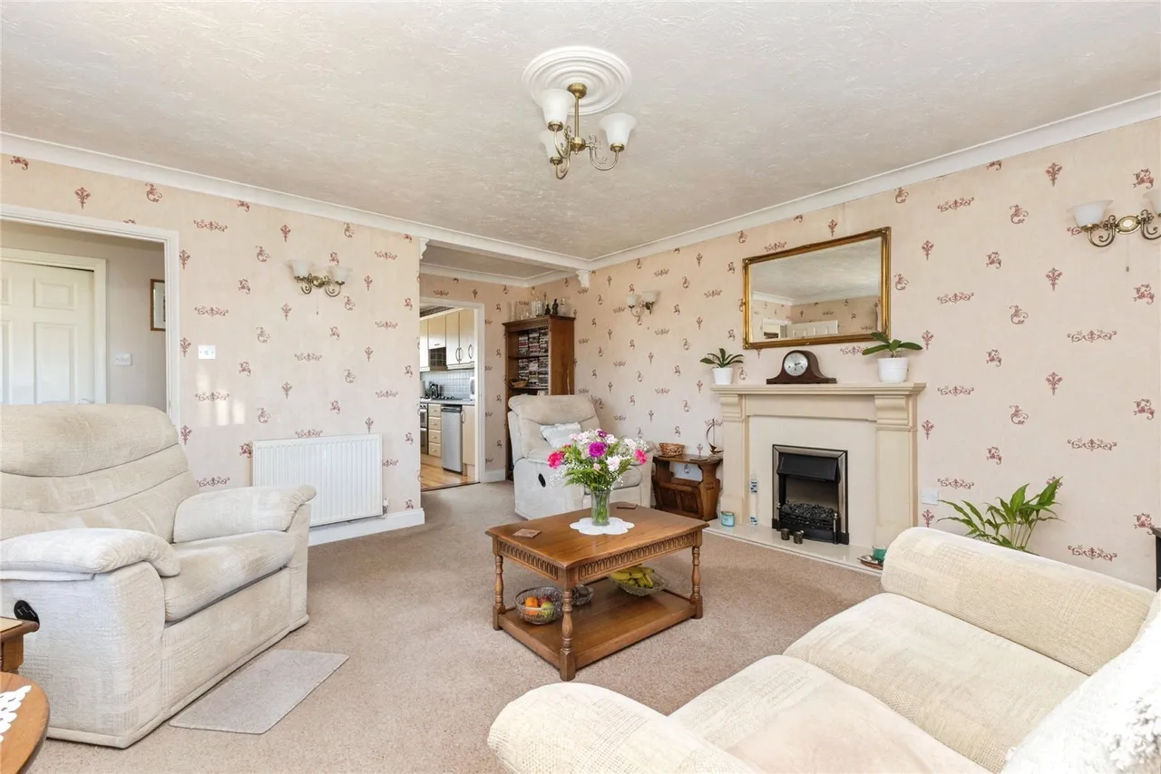 Larch Close, Attleborough, NR17, photo 4