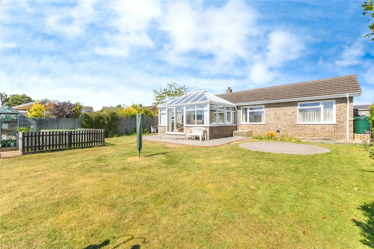 Larch Close, Attleborough, NR17, photo 31