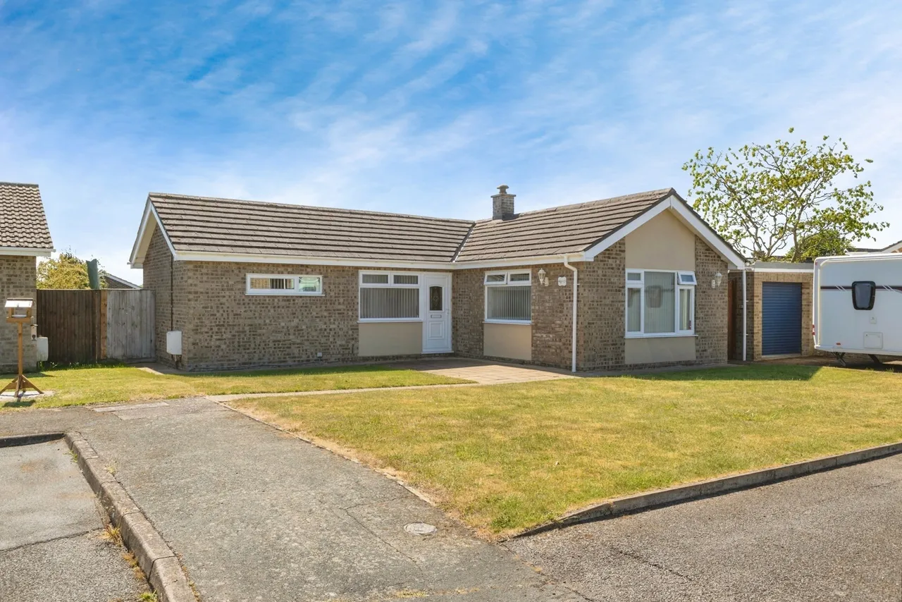 Larch Close, Attleborough, NR17, photo 24