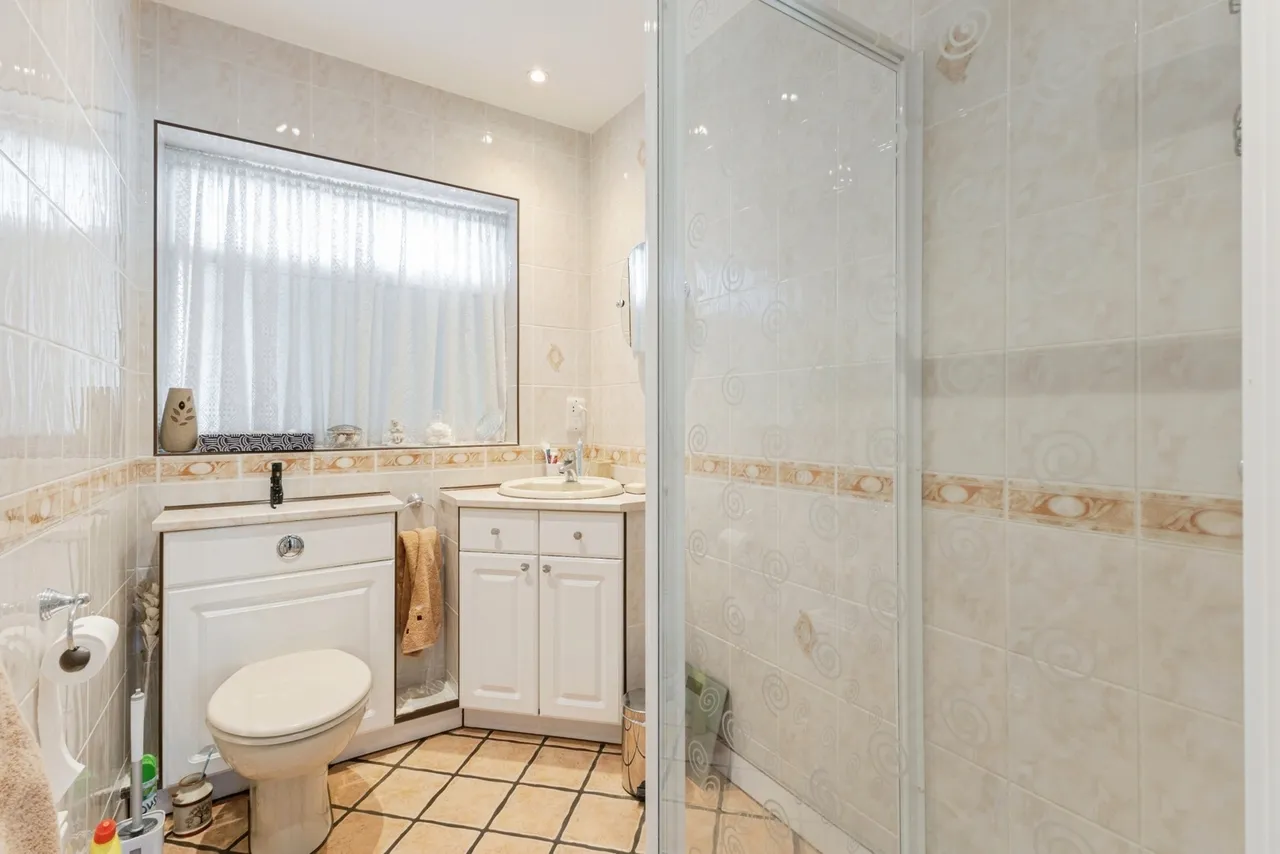 Larch Close, Attleborough, NR17, photo 13