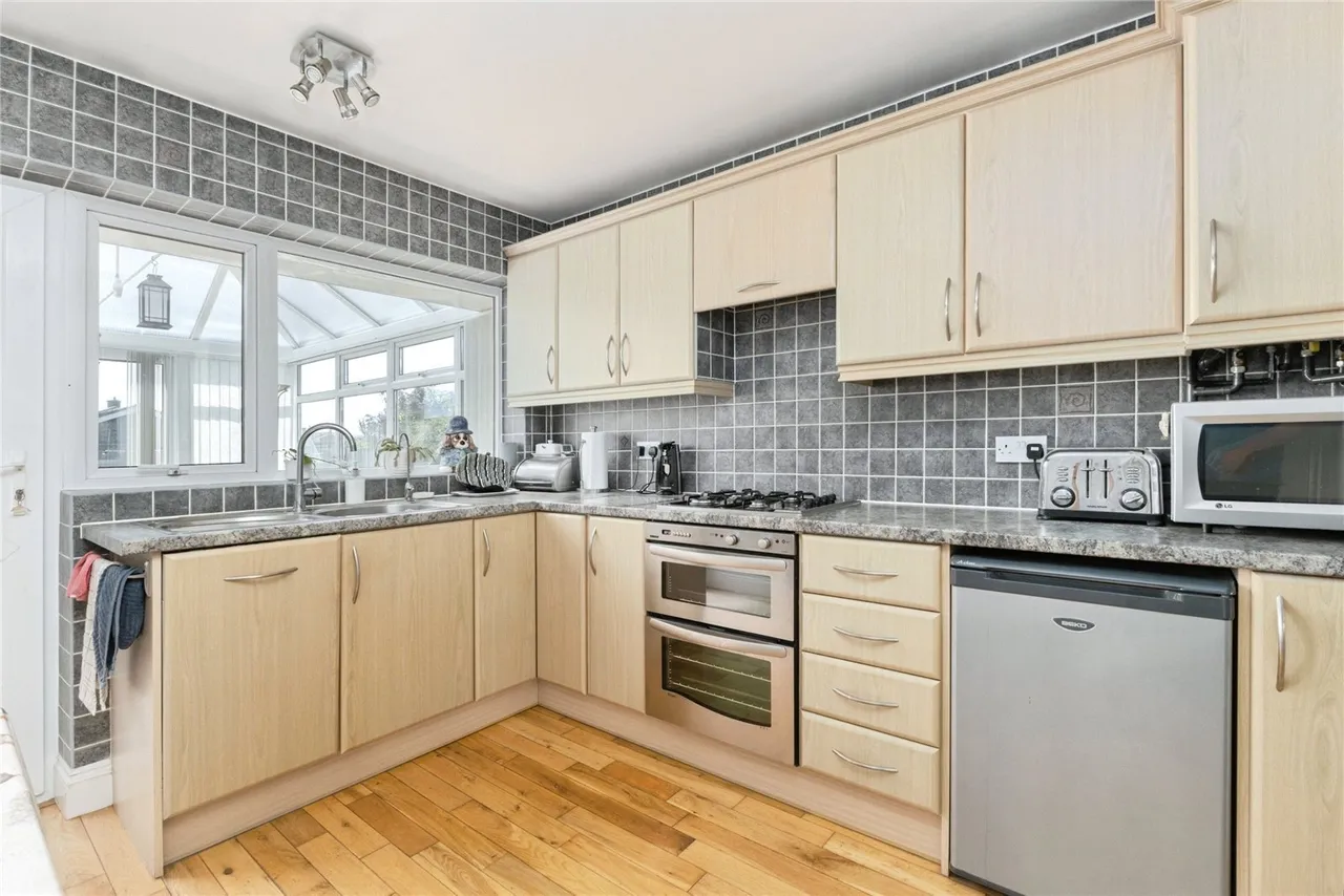Larch Close, Attleborough, NR17, photo 3