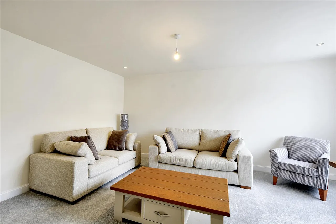 Marconi Drive, Beeston Rylands, NG9, photo 7