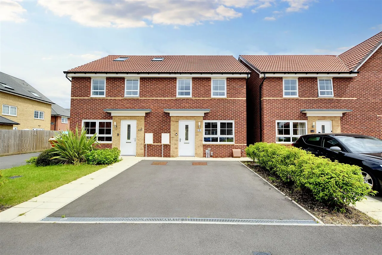 3 bed house for sale, Marconi Drive, Beeston Rylands, NG9