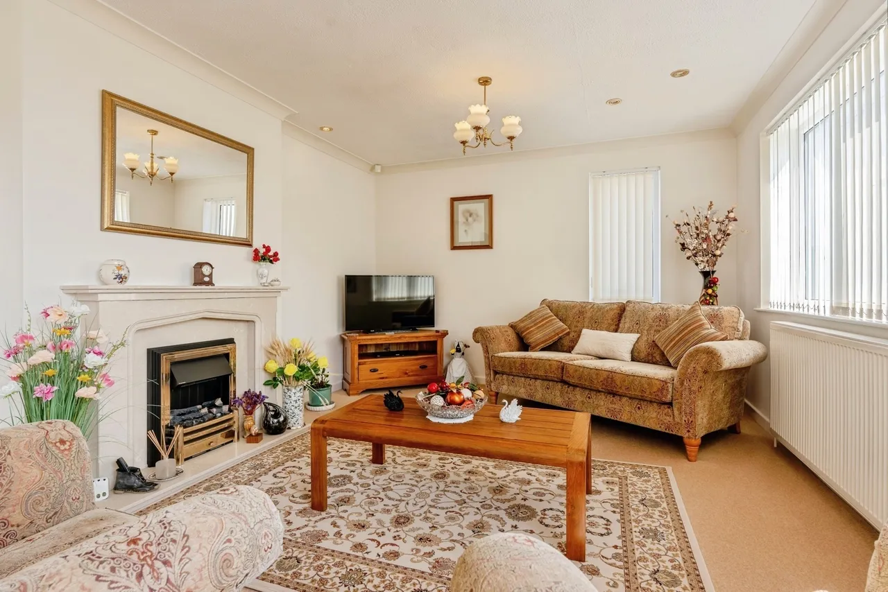 Glendale Close, Burnley, Lancashire, BB11, photo 6
