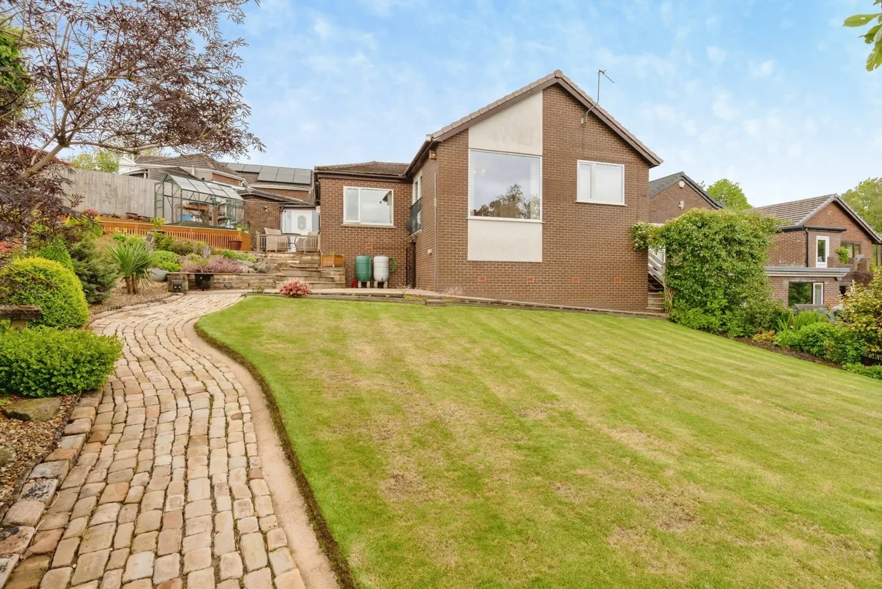 Glendale Close, Burnley, Lancashire, BB11, photo 25