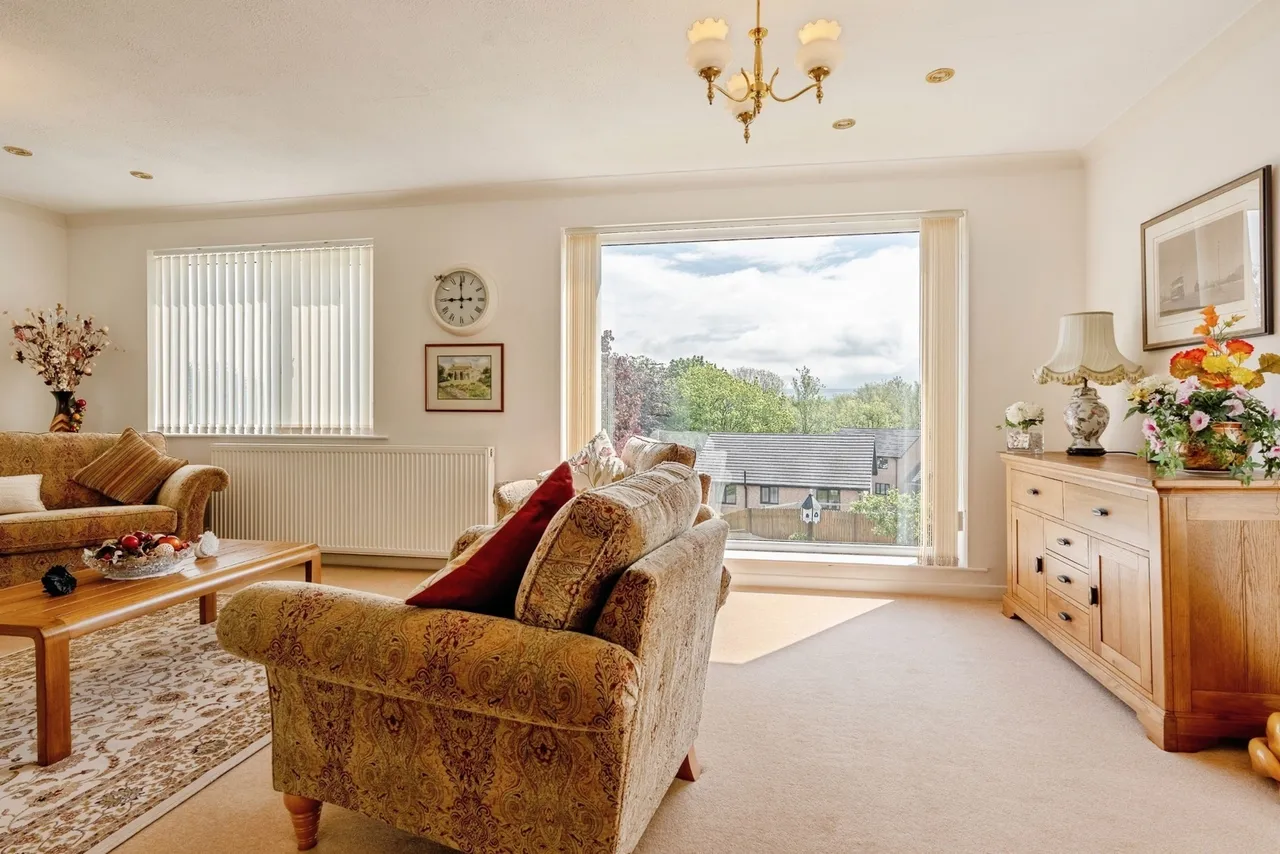 Glendale Close, Burnley, Lancashire, BB11, photo 4