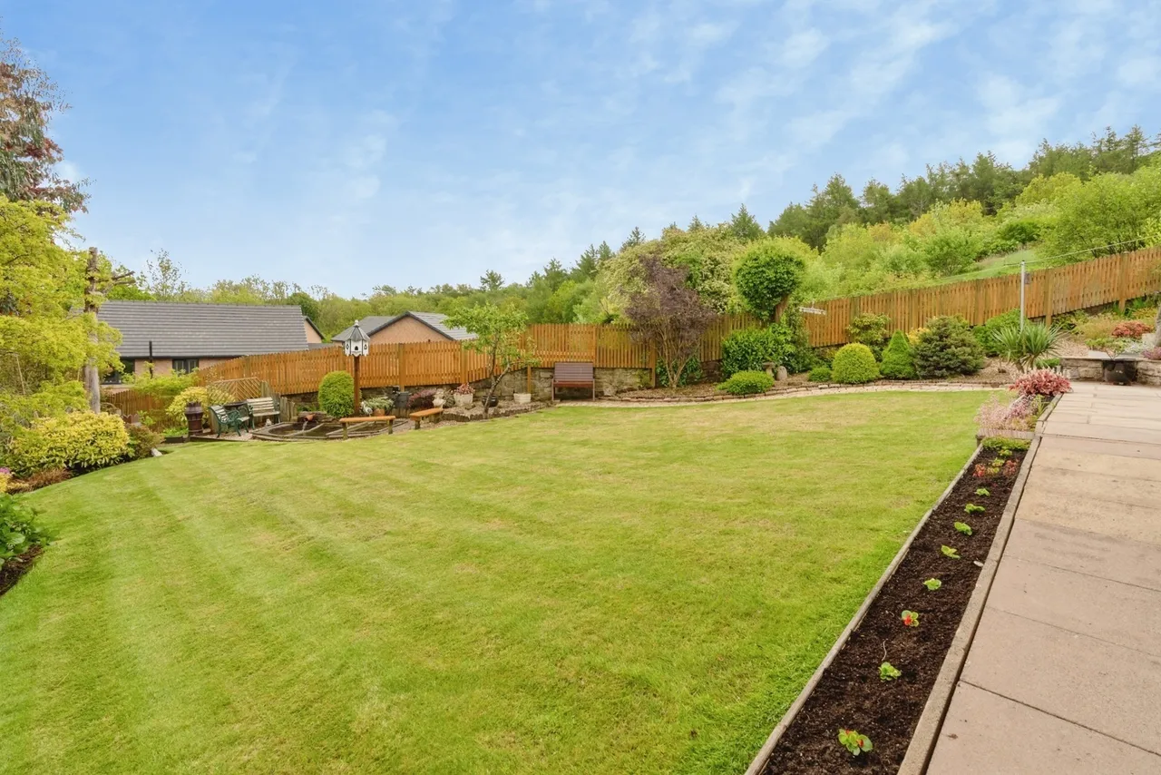 Glendale Close, Burnley, Lancashire, BB11, photo 19