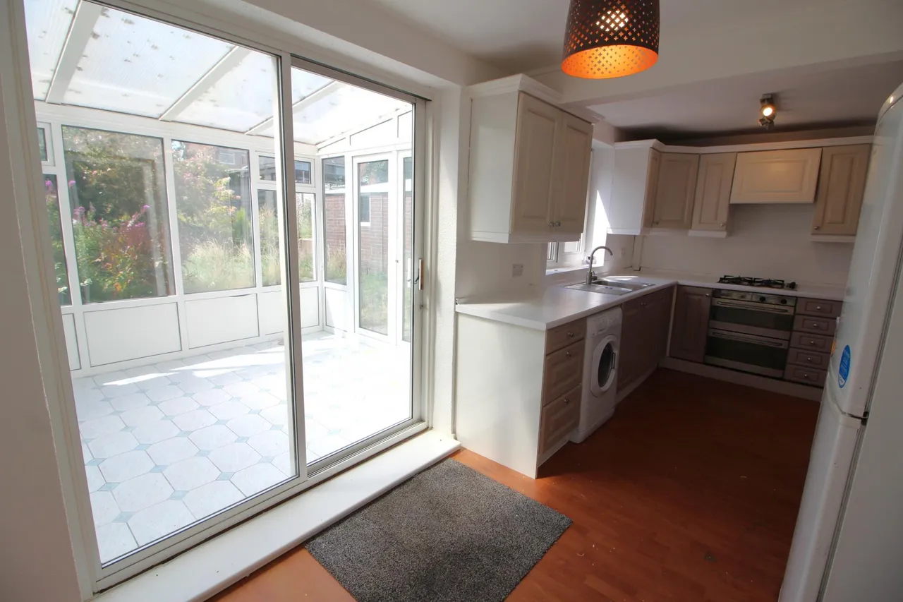 Fieldhead Avenue, Bury, BL8, photo 7