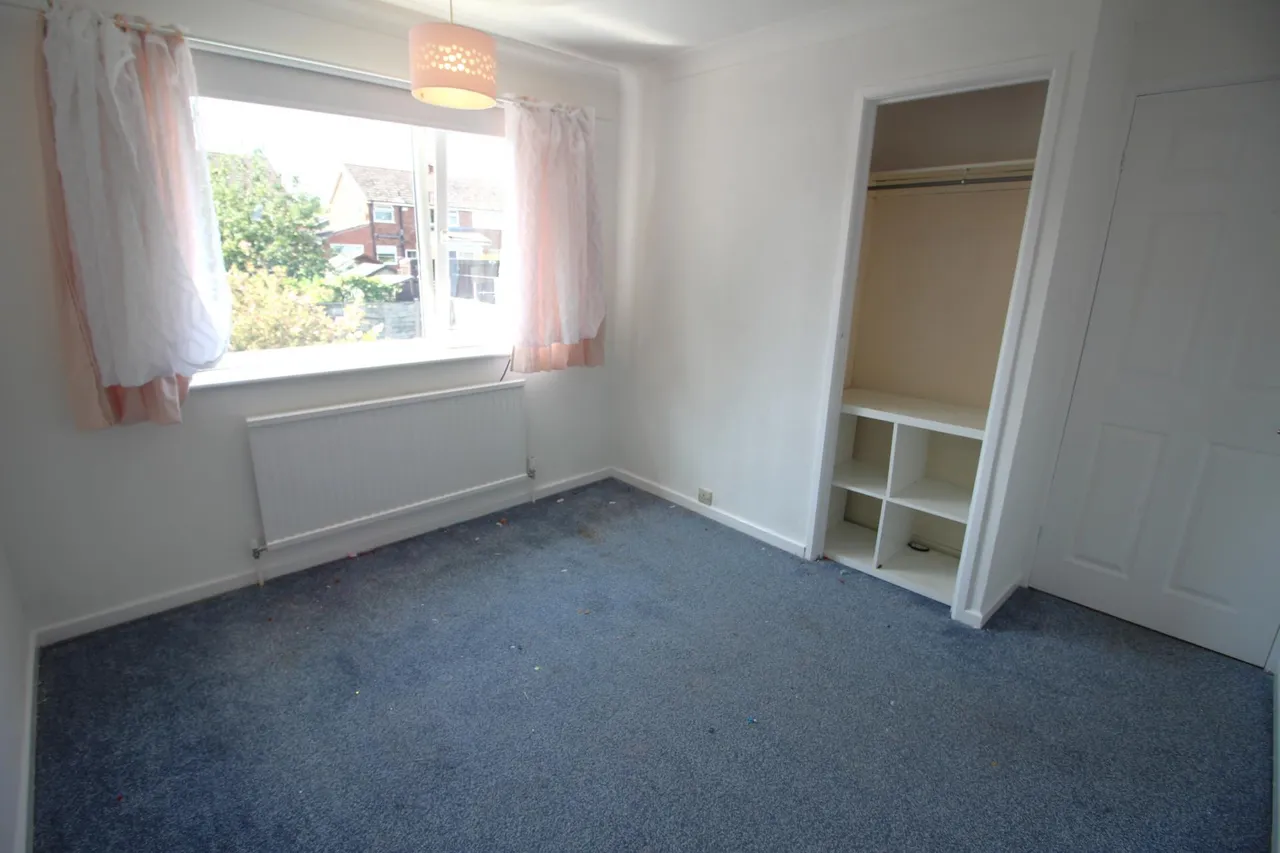 Fieldhead Avenue, Bury, BL8, photo 11