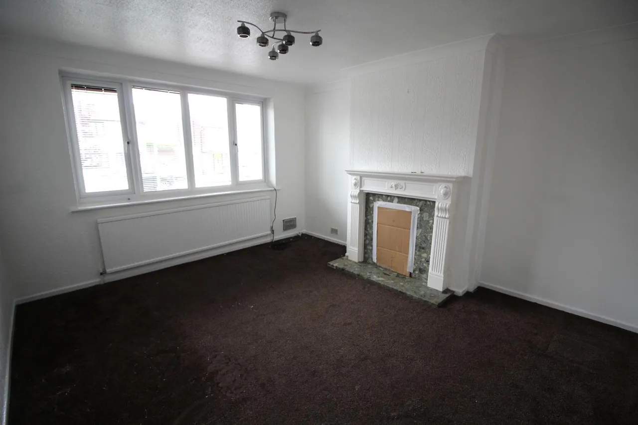 Fieldhead Avenue, Bury, BL8, photo 3