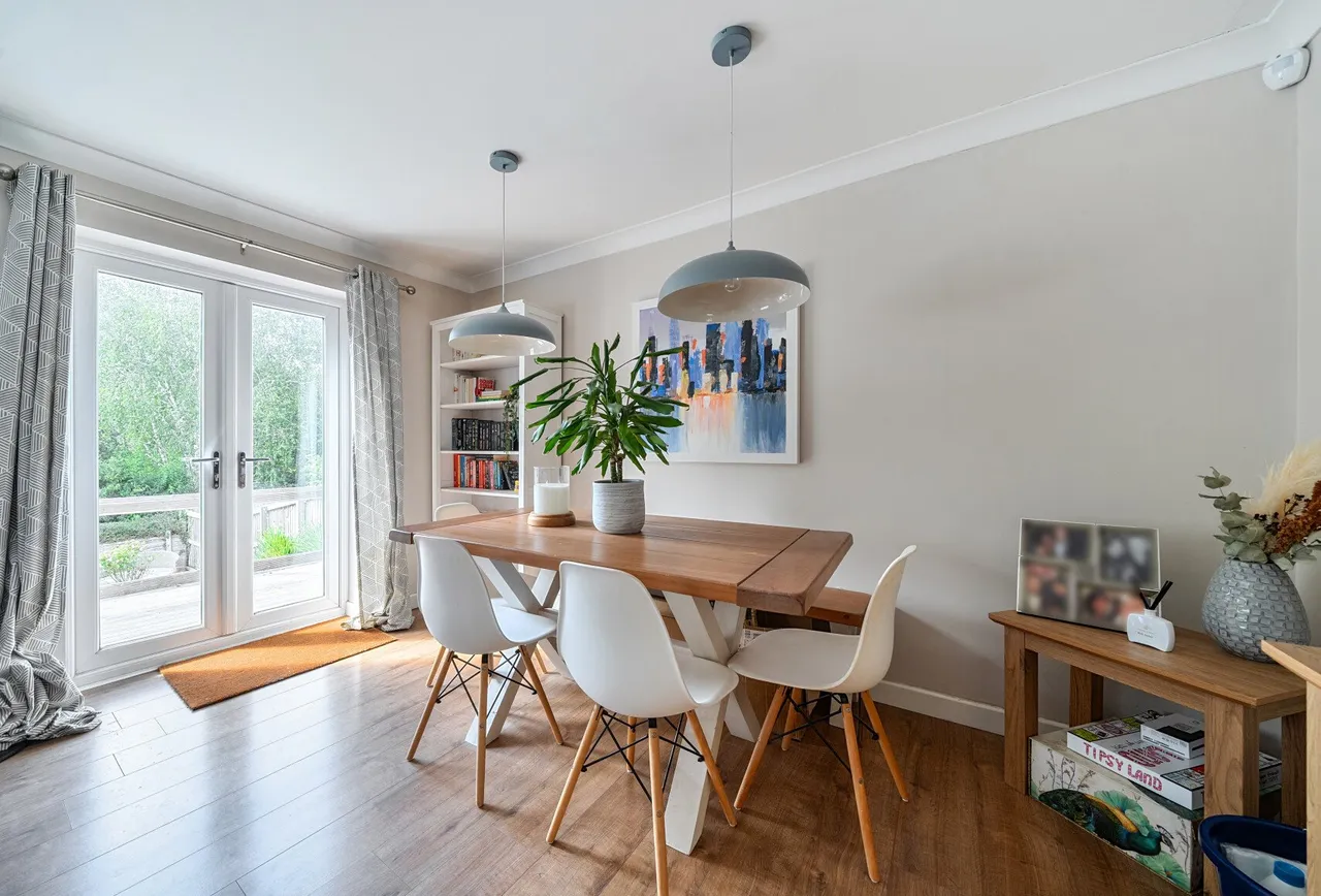 Marling Crescent, Stroud, GL5 4LB, photo 2