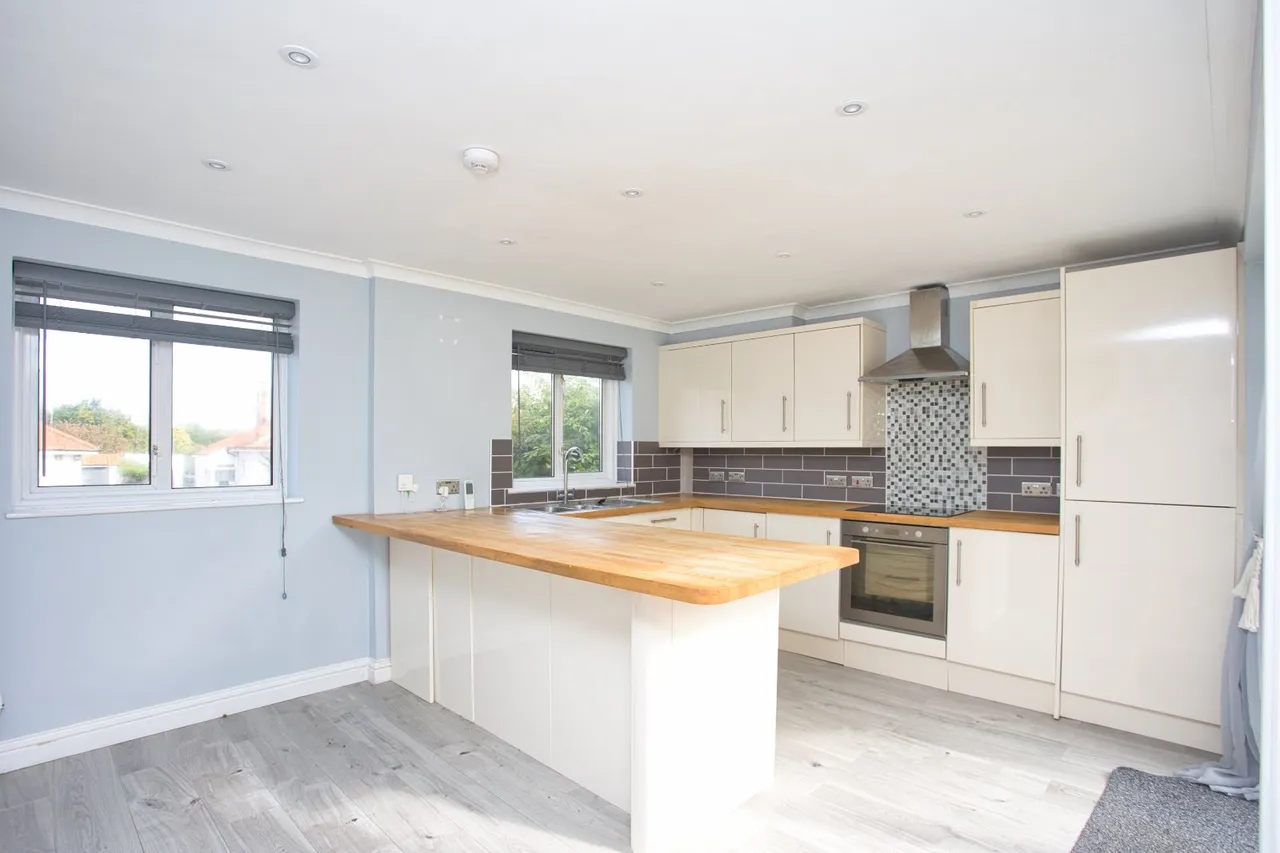 Manor Road, Deal, CT14, photo 3