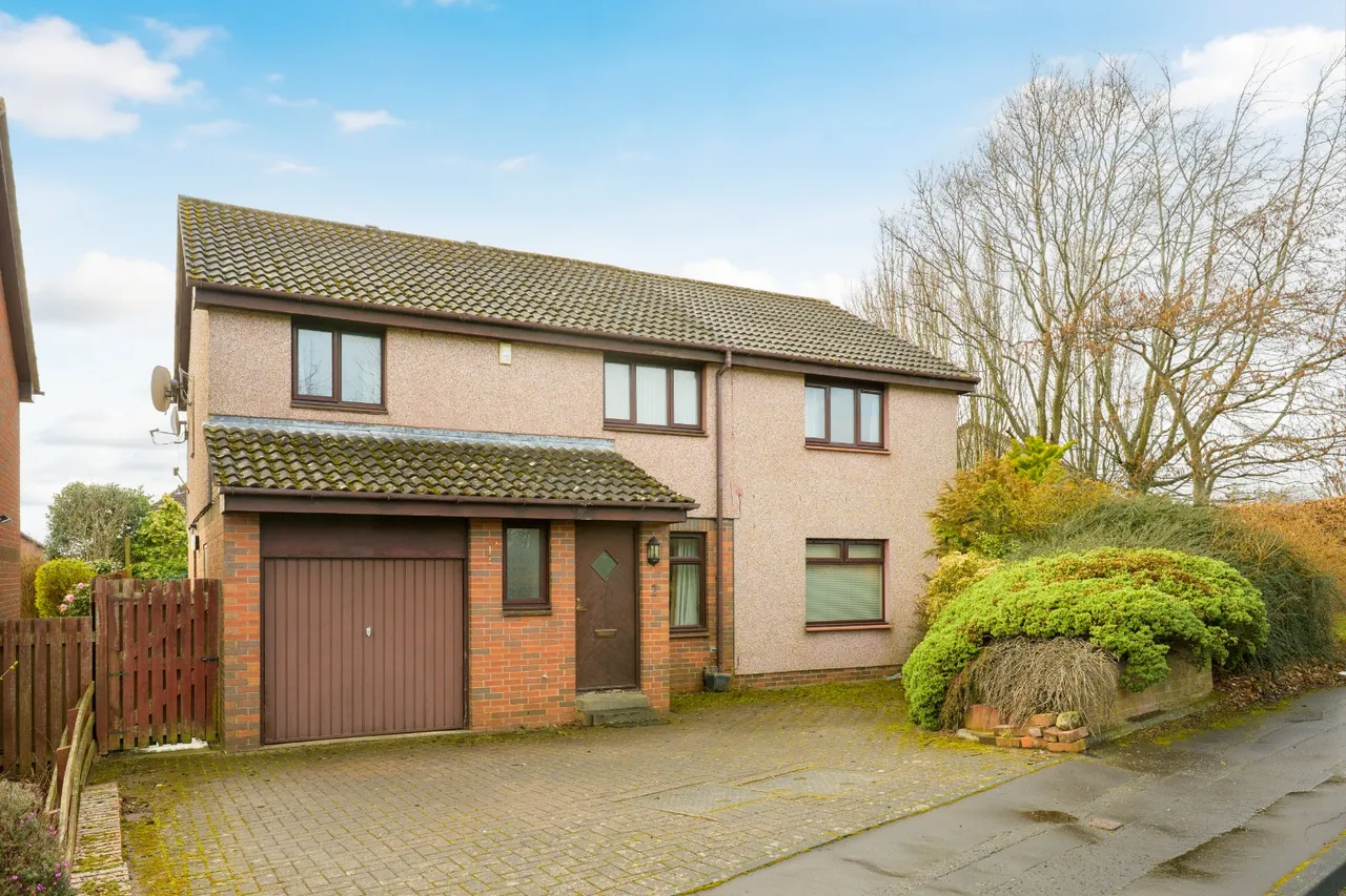 6 bed house for sale — Moubray Road, Dalgety Bay, KY11 9JP