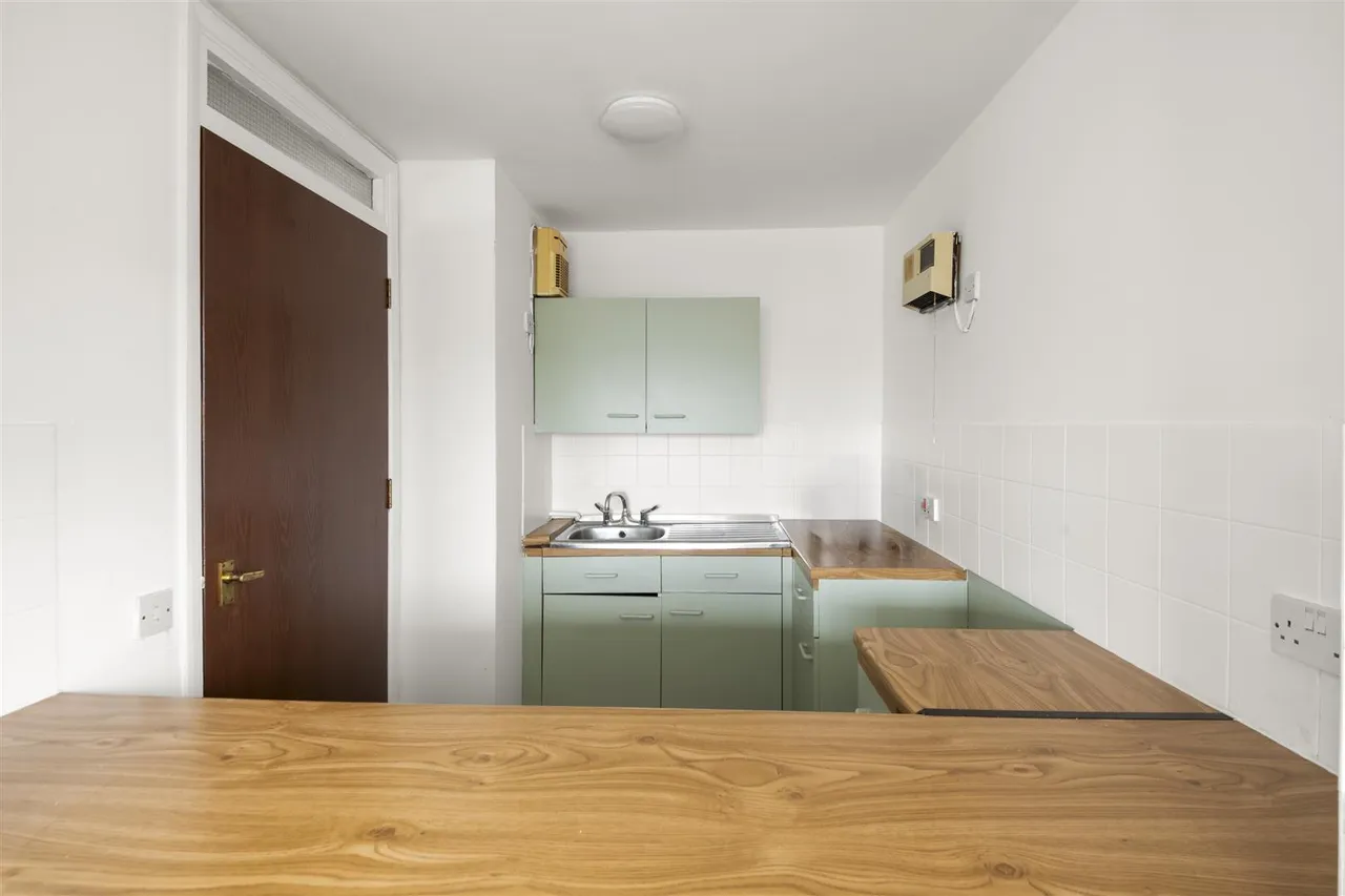 Verona Close, Uxbridge, photo 8