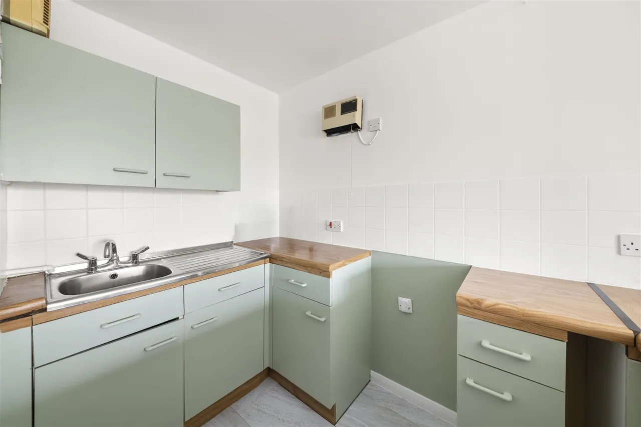 Verona Close, Uxbridge, photo 3