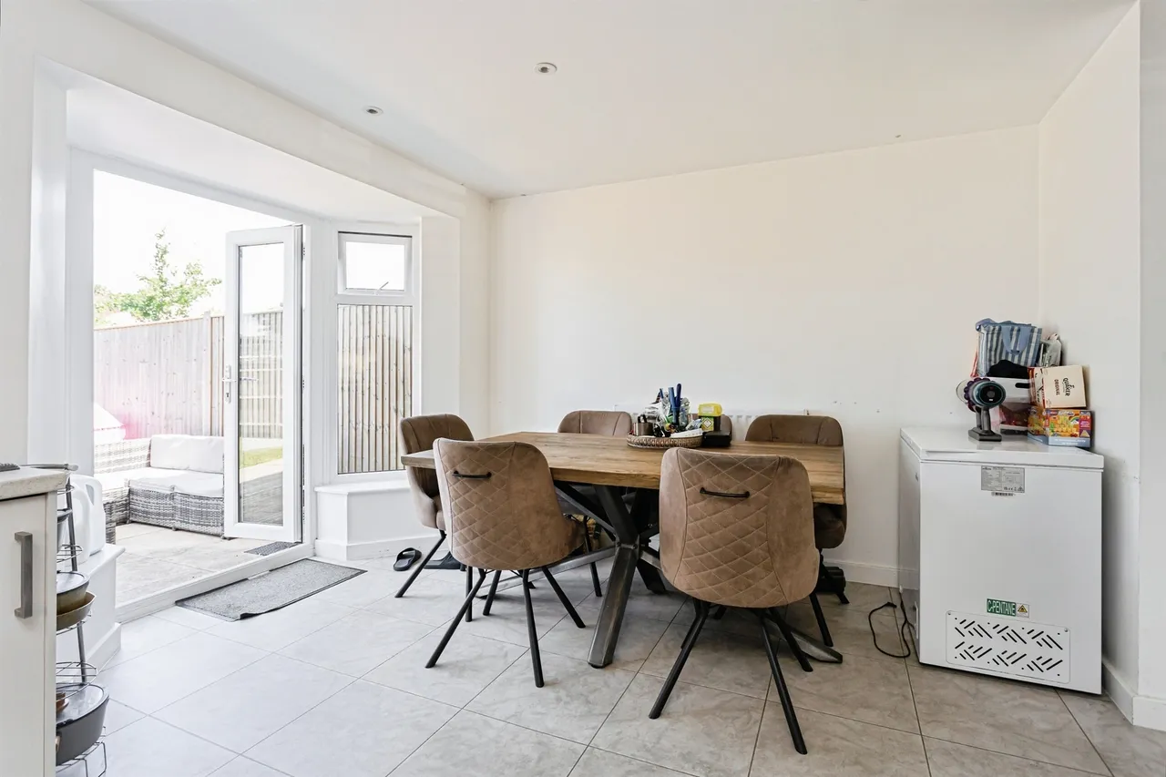 Bonnet Lane, Burgess Hill, photo 4