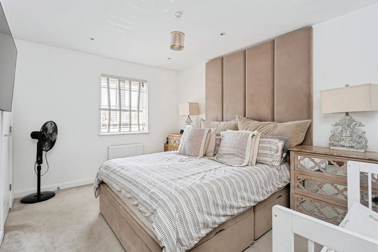Bonnet Lane, Burgess Hill, photo 8