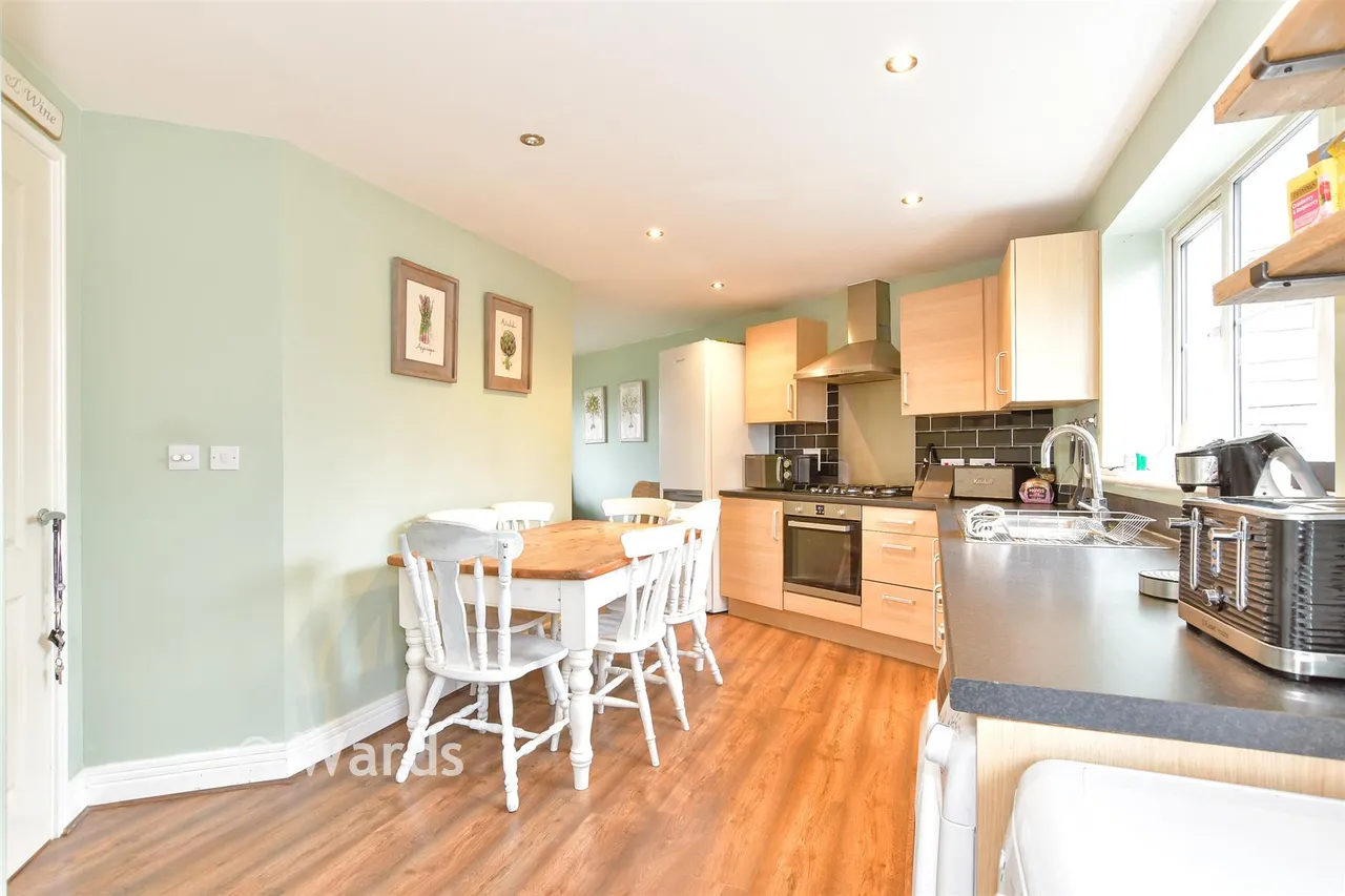 Baryntyne Crescent, Rochester, ME3, photo 3