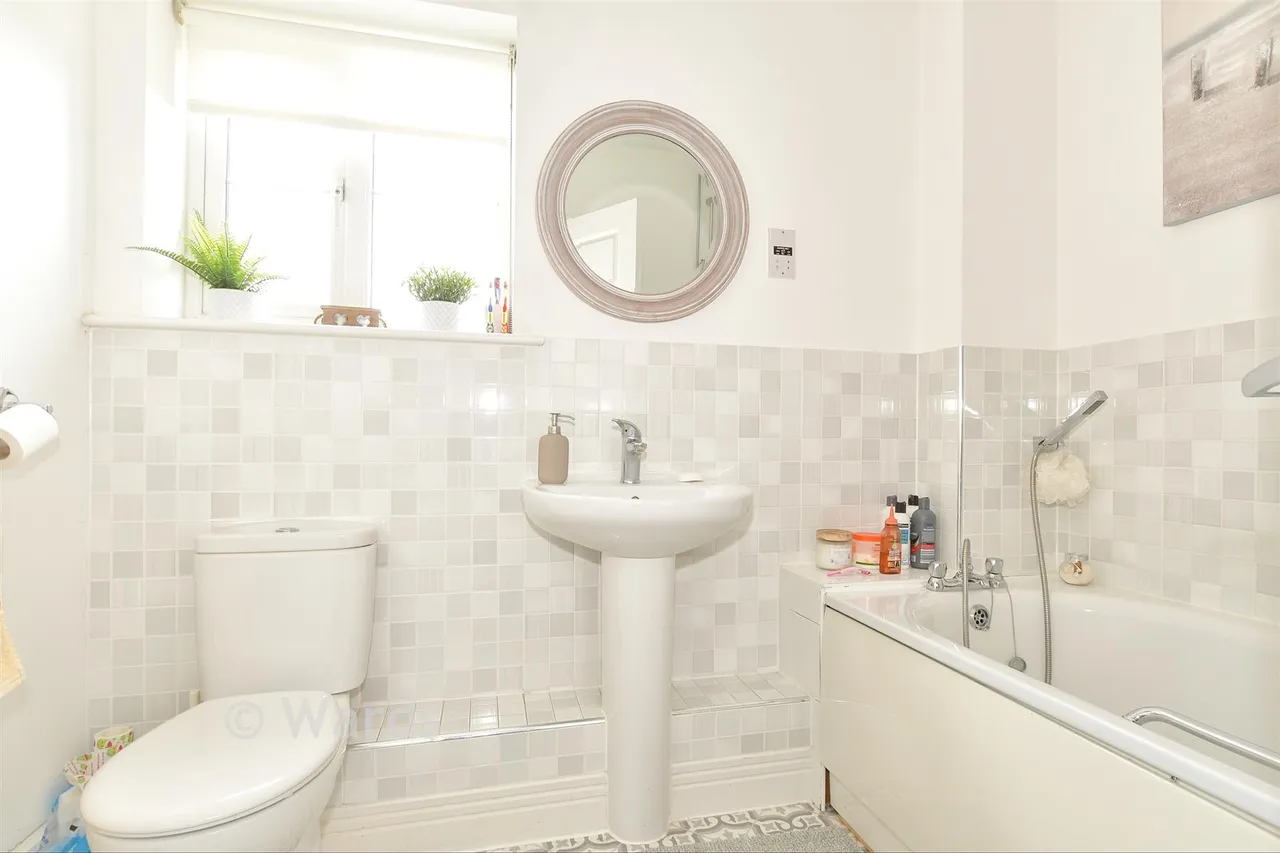 Baryntyne Crescent, Rochester, ME3, photo 9