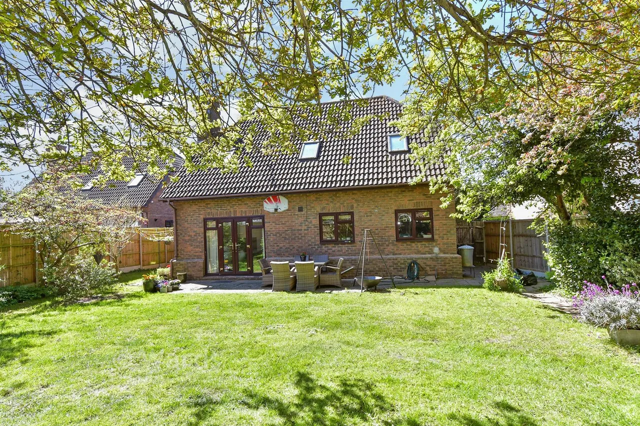 Turners Court, West Kingsdown, TN15, photo 19