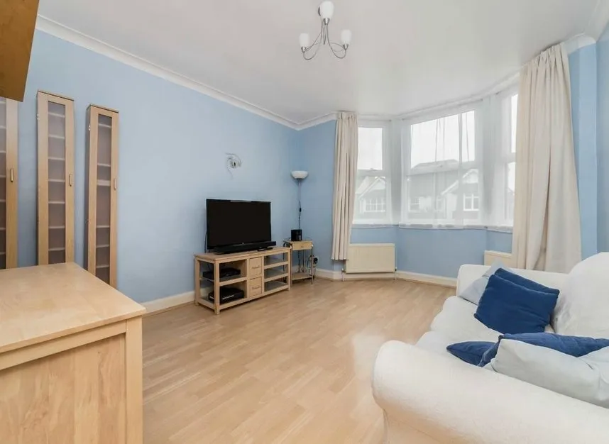 London Road, Twickenham, TW1, photo 2