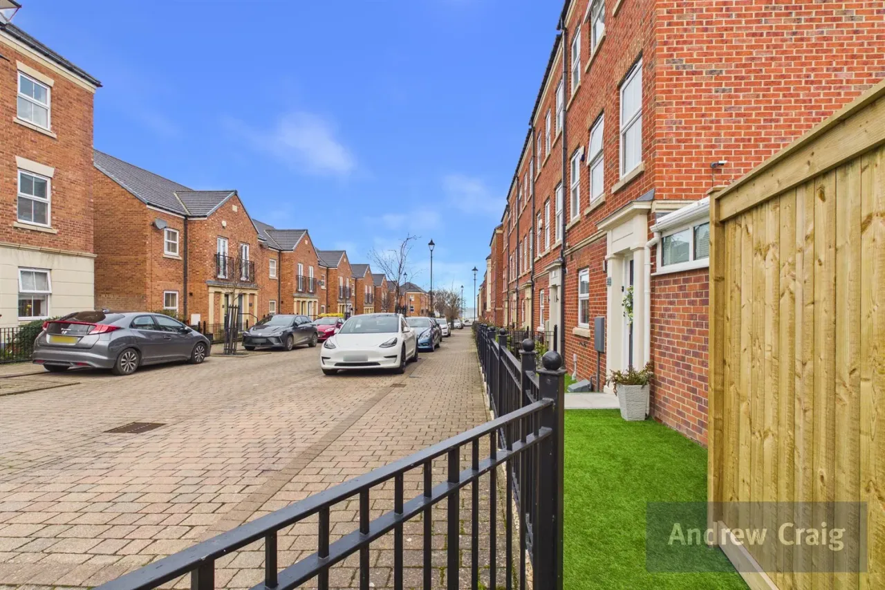 Brass Thill Way, South Shields, NE33, photo 23