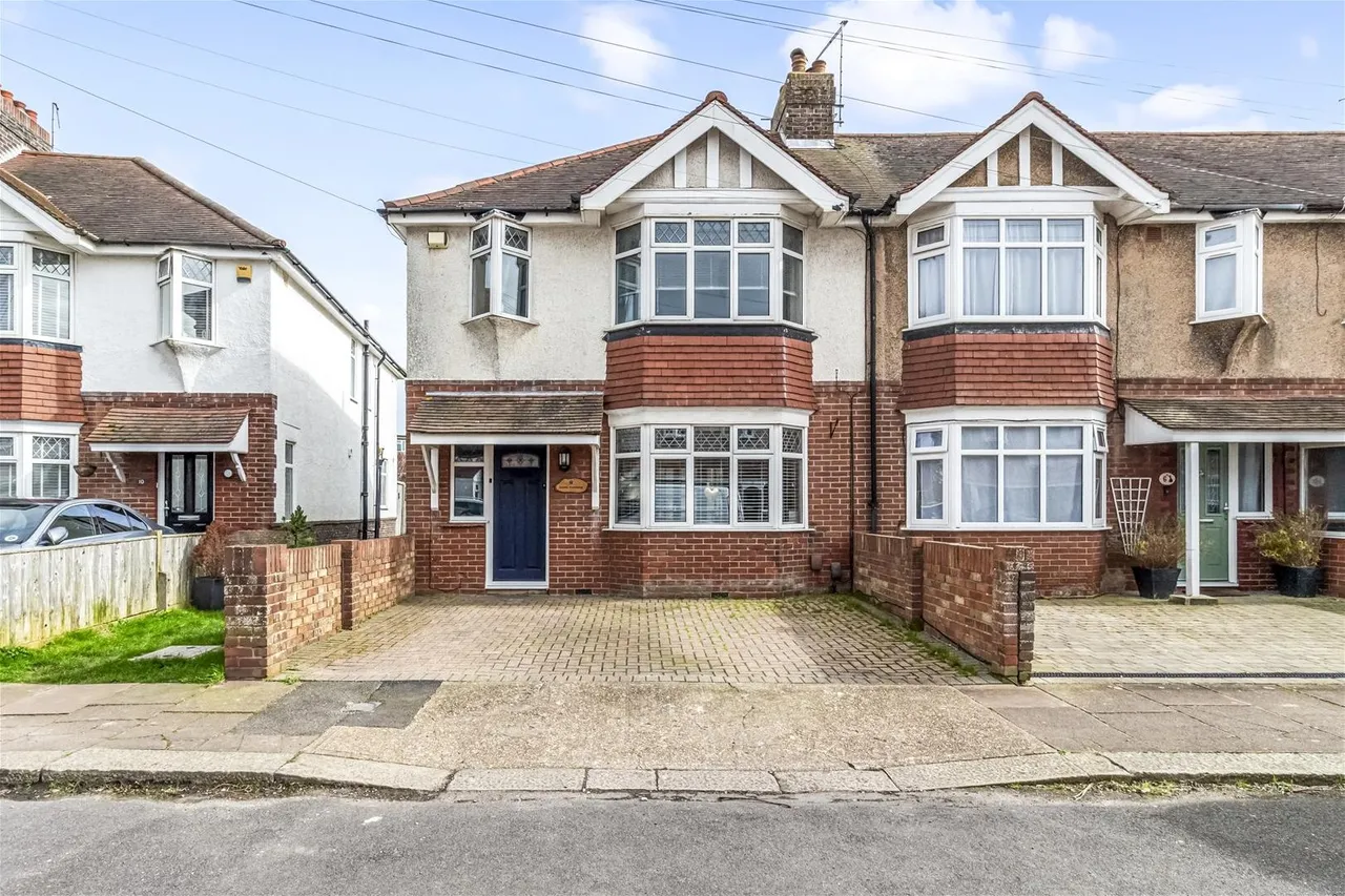 3 bed house for sale — Normandy Road, Worthing