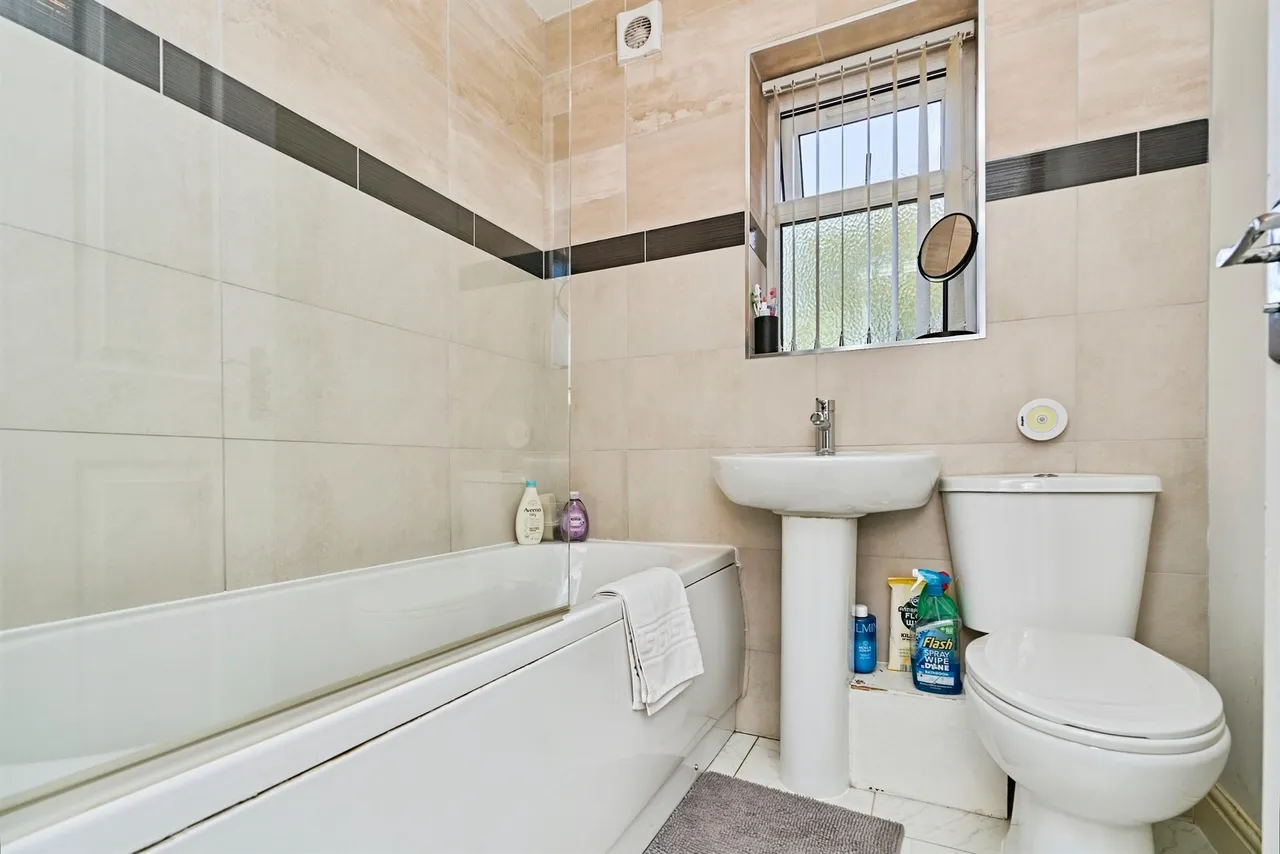 Stroud Avenue, Willenhall, WV12, photo 18