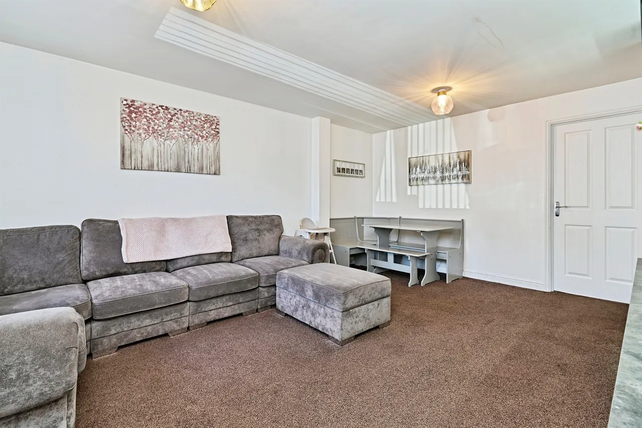 Stroud Avenue, Willenhall, WV12, photo 5