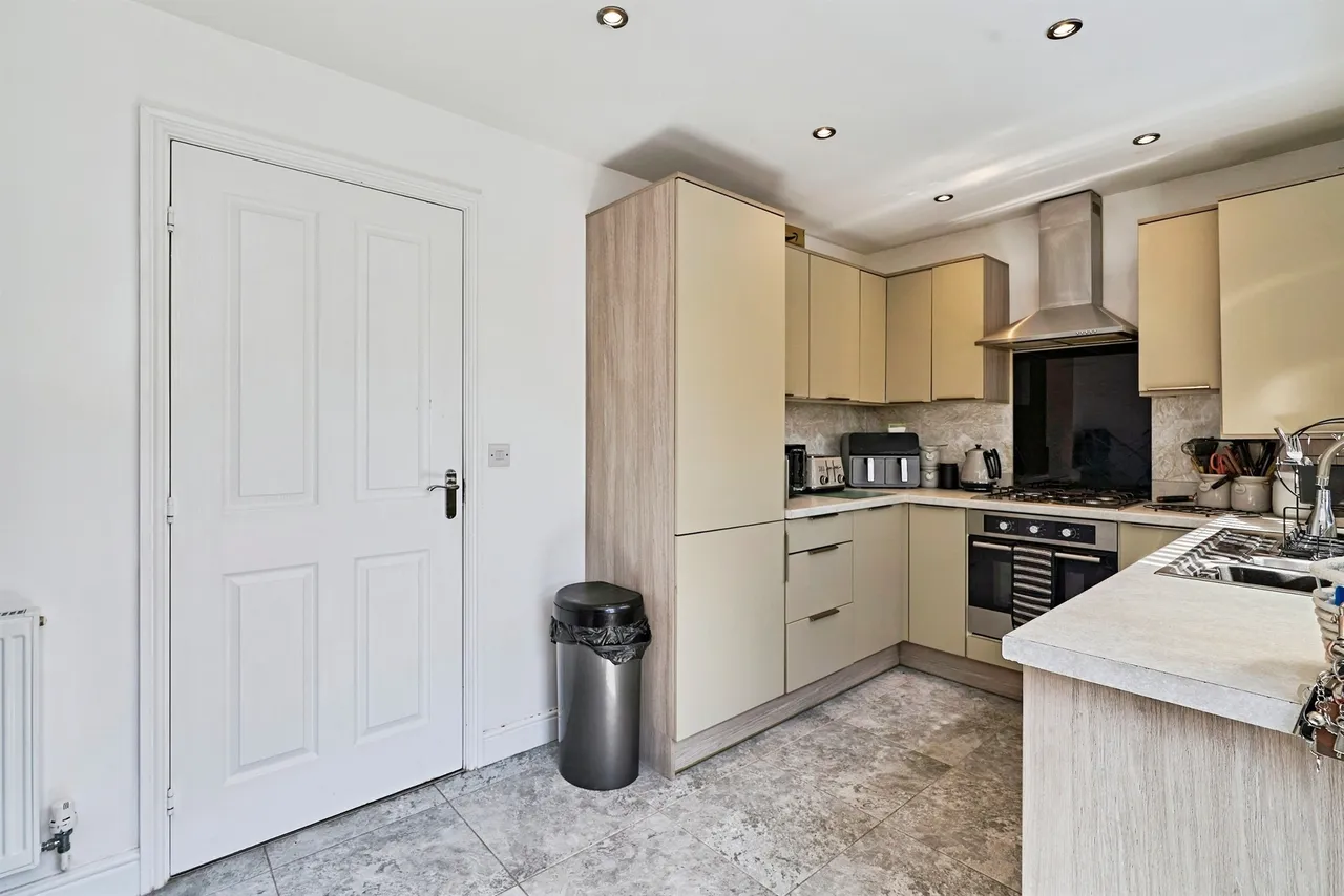 Stroud Avenue, Willenhall, WV12, photo 6