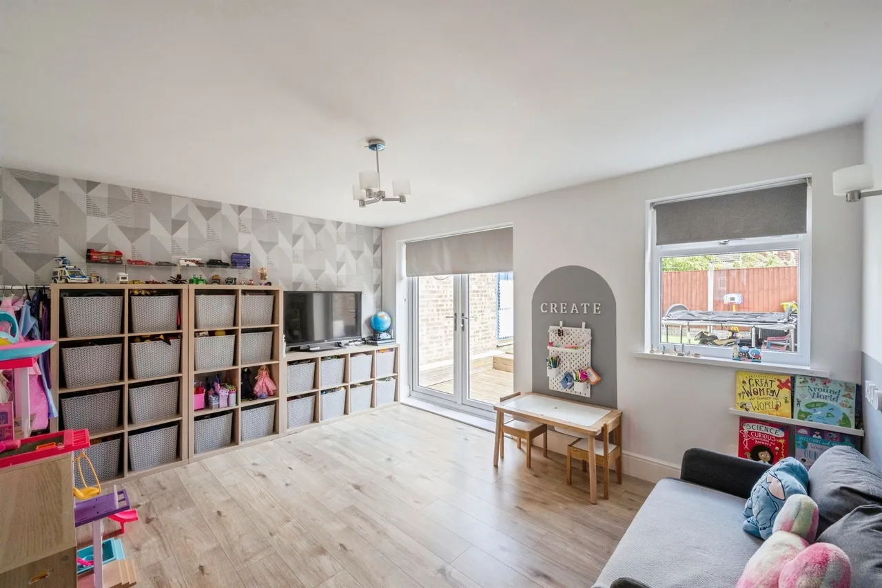 Uttoxeter Avenue, Mexborough, photo 10