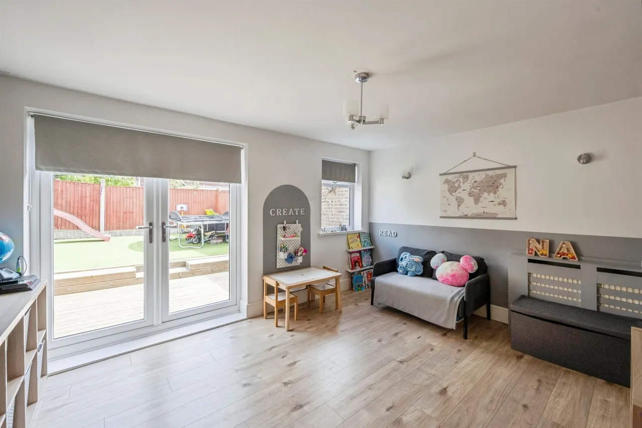 Uttoxeter Avenue, Mexborough, photo 11