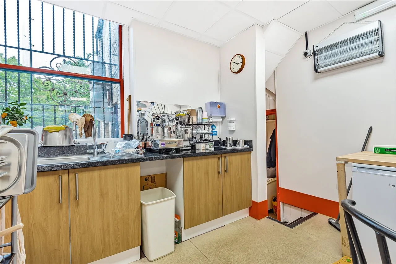 London Road, Twickenham, TW1 3RR, photo 9