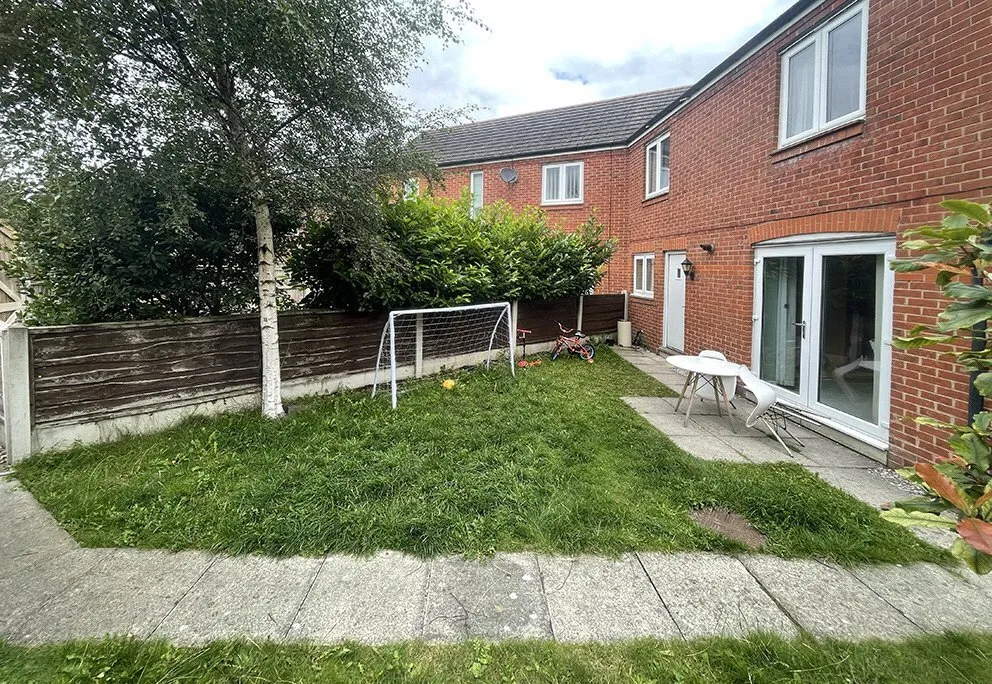 Rosefinch Road, West Timperley, WA14, photo 5