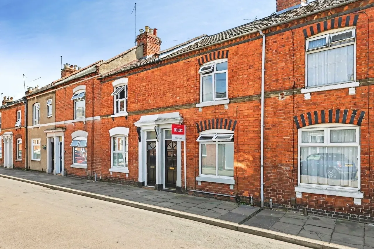 2 bed house for sale — Hervey Street, Northampton, Northamptonshire, NN1