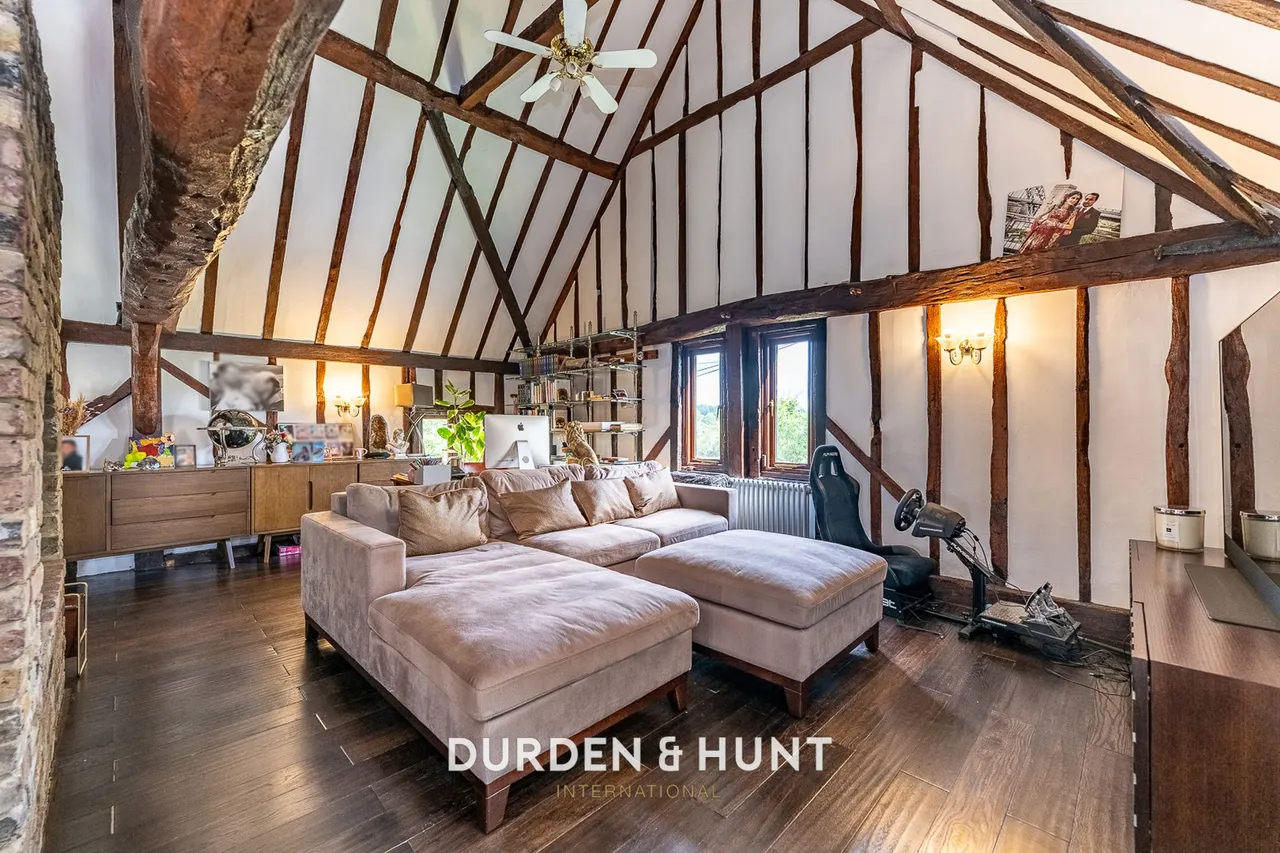 Millers Lane, Chigwell, IG7, photo 30