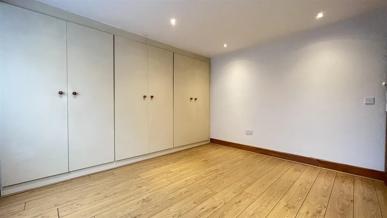 Abinger Avenue, Cheam, SM2, photo 15