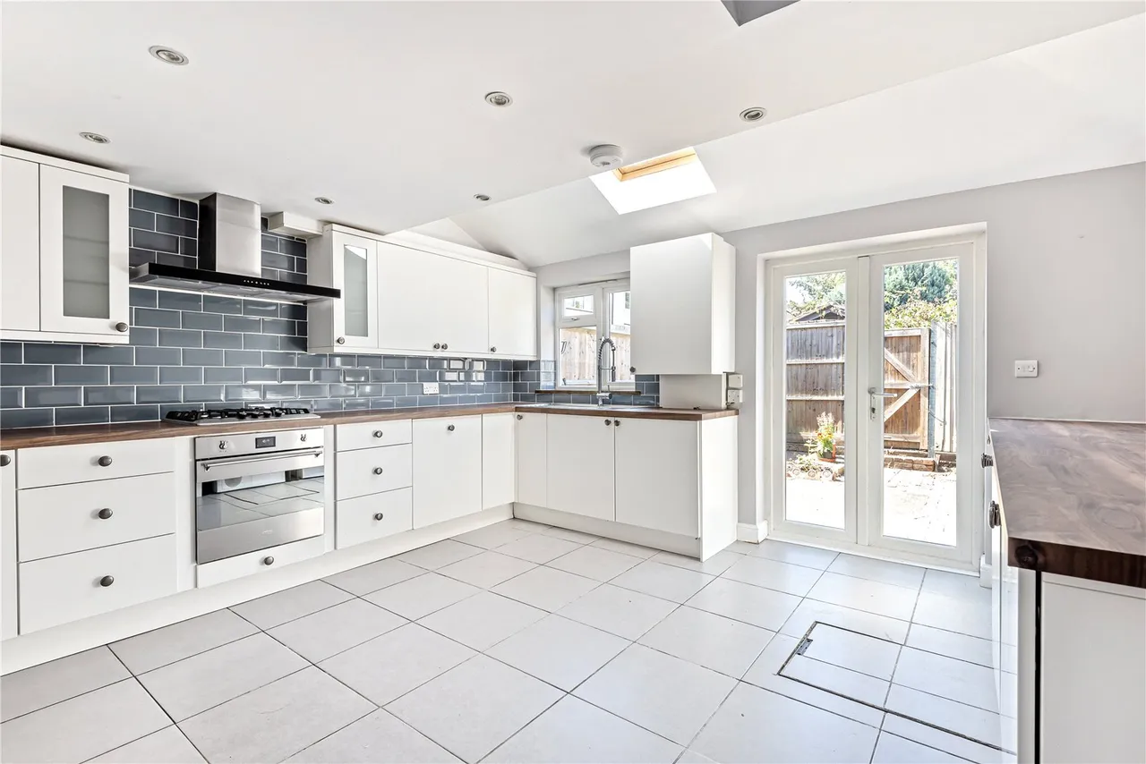 Andover Road, Twickenham, TW2 6PD, photo 2