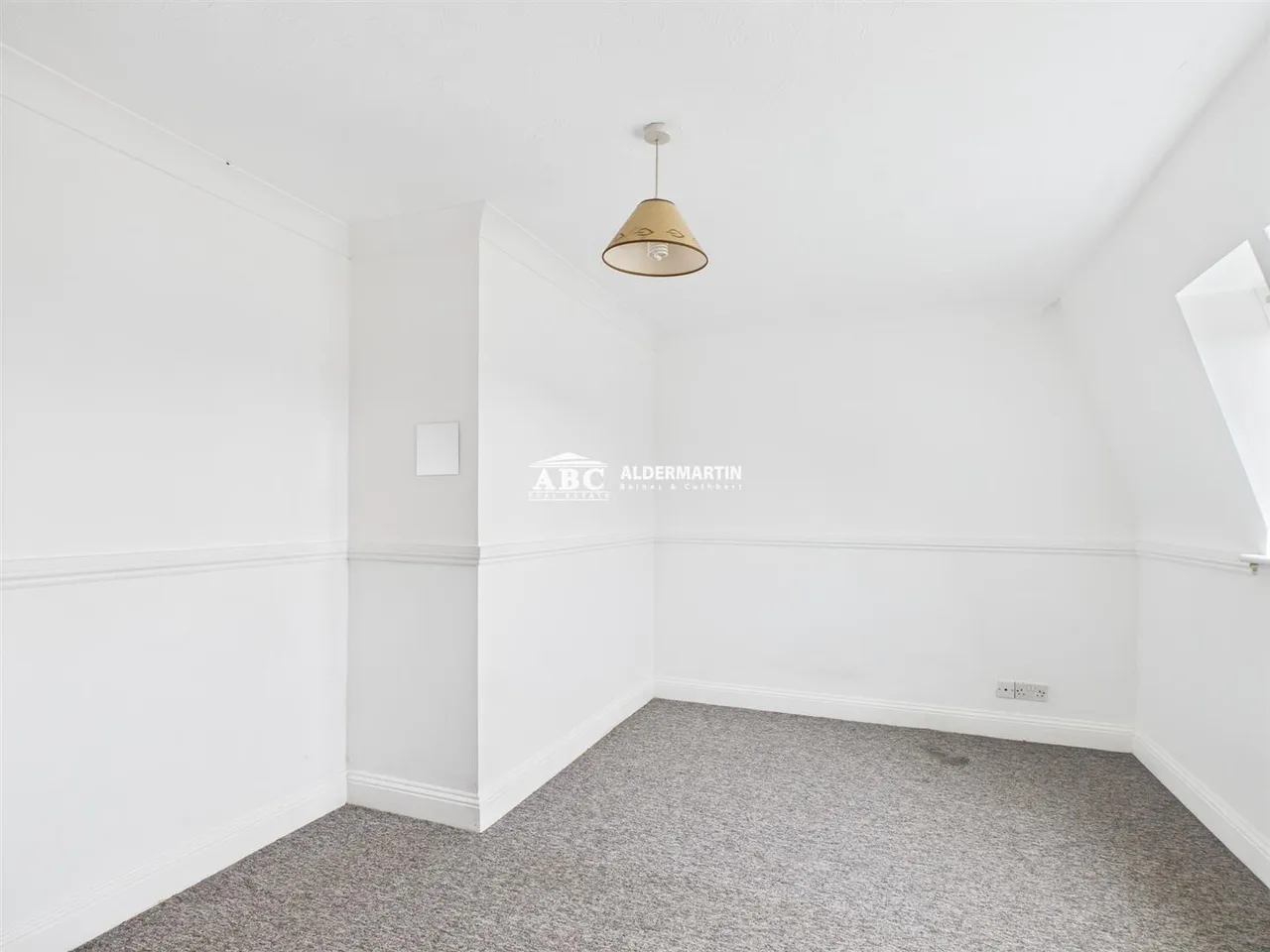 Stonegrove, Edgware, photo 2